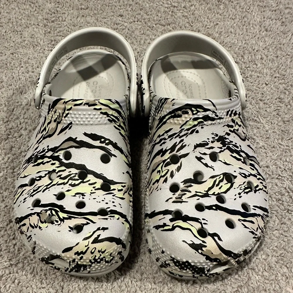 CROCS Kids Water Shoes with Black and Green Design